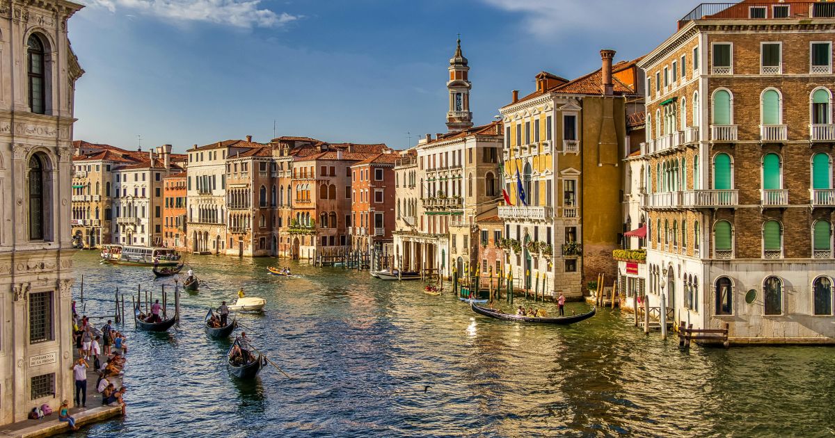 Veneza: engenheiro apresenta plano para evitar que cidade afunde; entenda