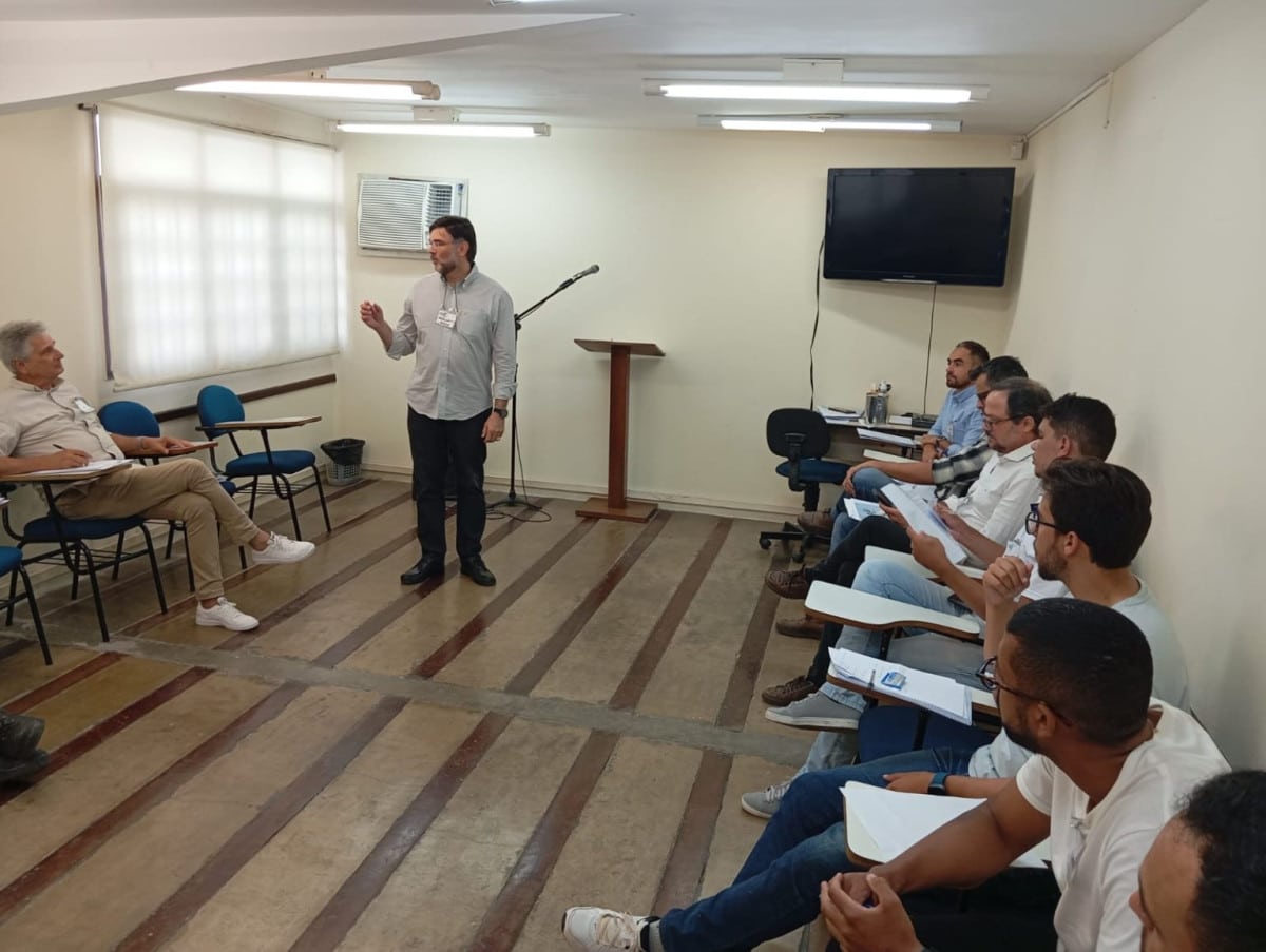 Crea-PE promove curso de oratória para inspetores regionais