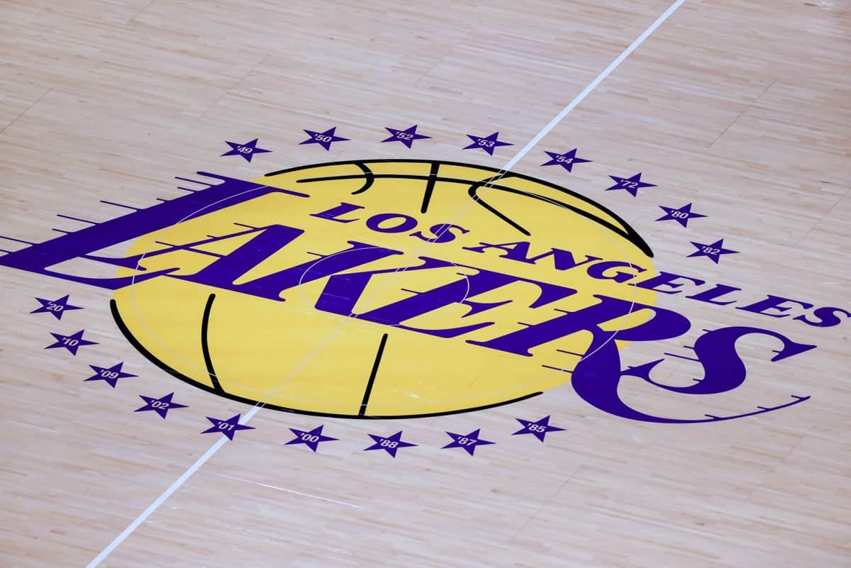 NBA seeks cell phones from multiple teams, including Lakers, in gambling investigation: Sources