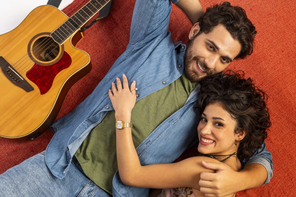 Globo define estreia de novela vertical com Gustavo Mioto - 20/11/2025 - Outro Canal