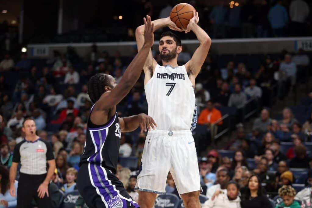 Após uma derrota humilhante, os Grizzlies, assolados por lesões, miram nos Mavericks.