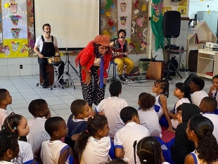 Bahia Já - Shows  - GRUPO MUSICAL CANELA FINA FAZ APRESENTAÇÕES EM ESCOLAS DA CAPITAL