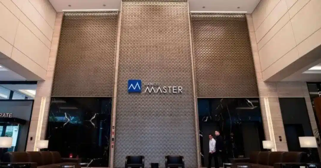 Apreendido pela PF, celular de Daniel Vorcaro assombra a política em Brasília