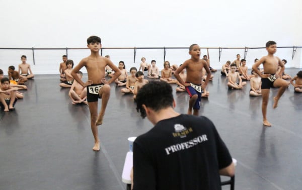 menino carioca de 9 anos conquista vaga na Escola do Teatro Bolshoi no Brasil