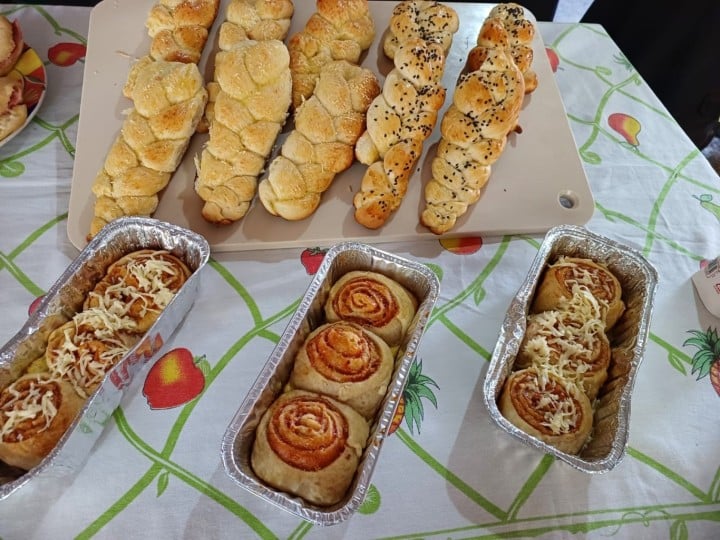 Prefeitura de Santarém promove capacitação em pães artesanais para famílias refugiadas da Venezuela | Assistência Social | Notícias