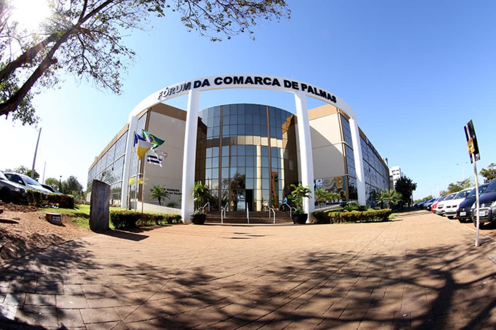 Justiça condena fabricante de veículo a indenizar motorista de Palmas após pneu estourar e causar acidente - Conexão Tocantins