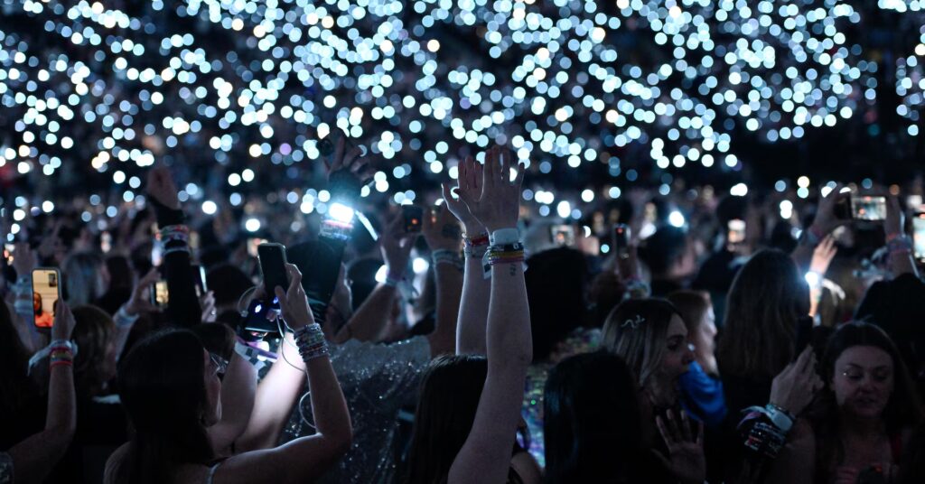 Taylor Swift ticket buyers can press ahead with Live Nation lawsuit