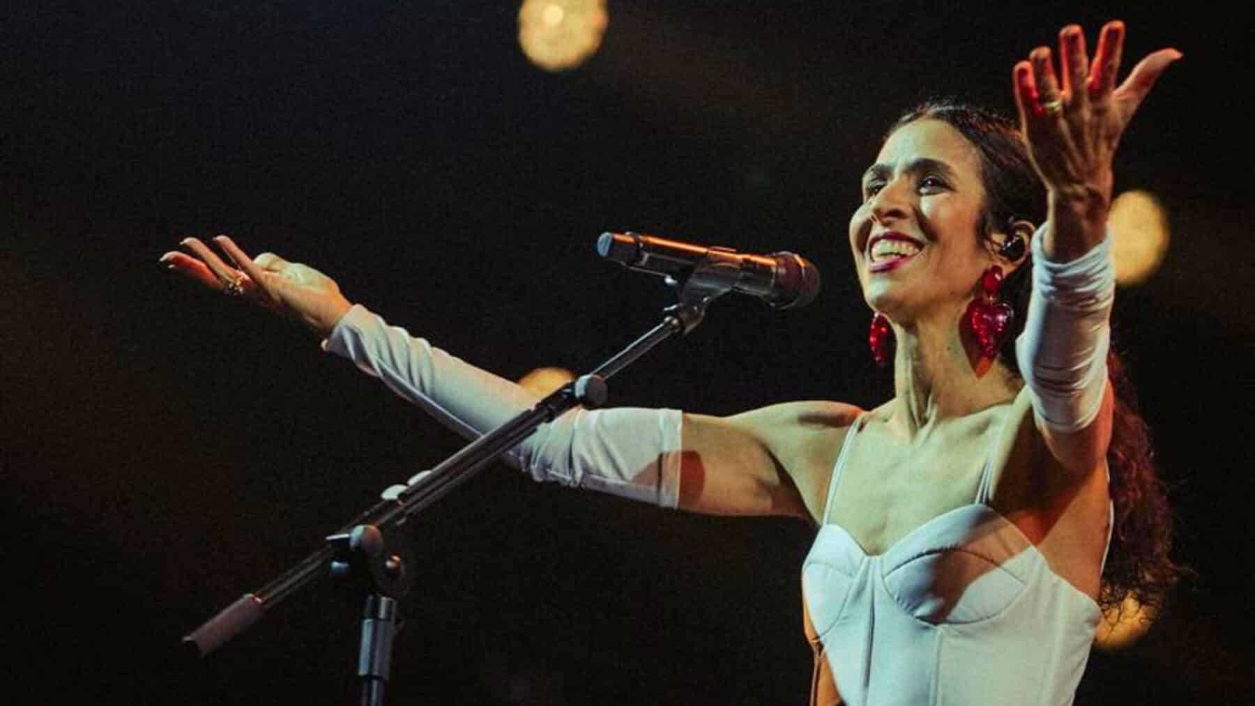 Marisa Monte dedica show no Rio a vítimas da violência