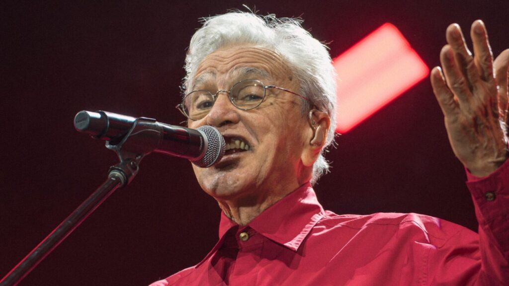 Caetano Veloso faz show em SP após Grammy e Dua Lipa