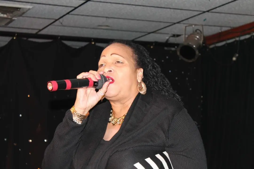 Sister Nancy se apresenta no Cine Joia