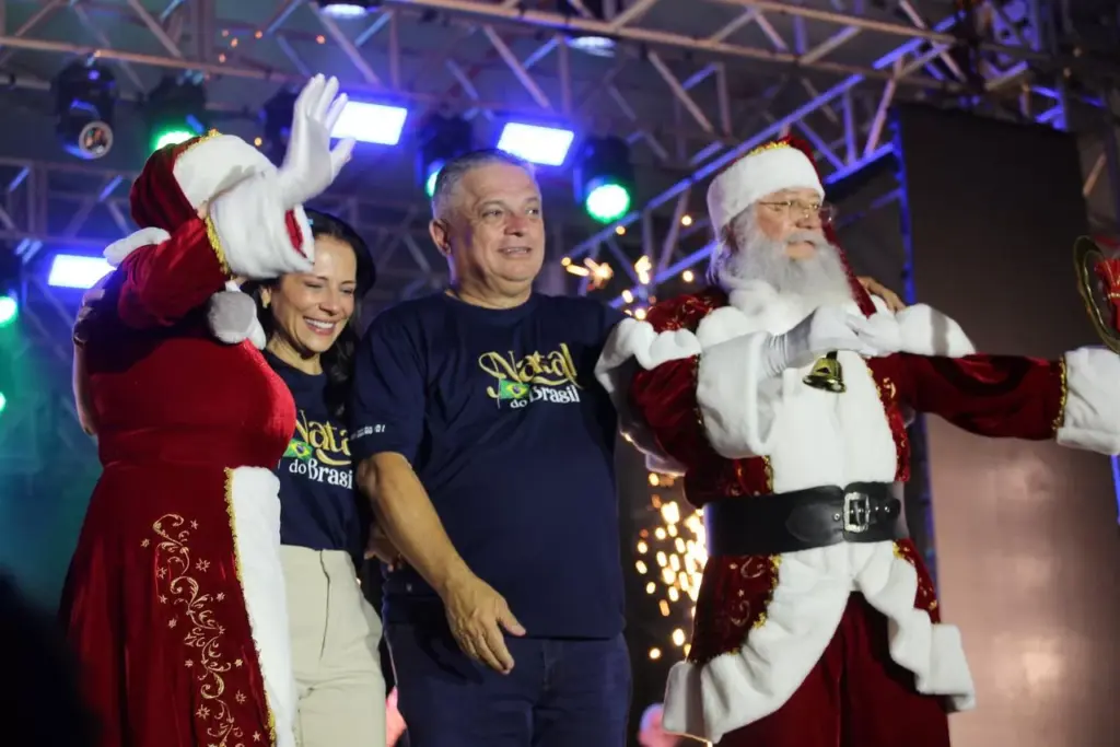 Natal de Chapecó atrai 15 mil pessoas na abertura com shows e decoração