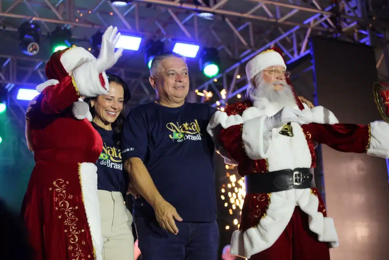 Natal de Chapecó atrai 15 mil pessoas na abertura com shows e decoração