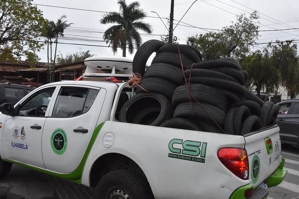 Ilhabela reforça ações de prevenção com a Campanha de Descarte Correto de Pneus e coleta mais de 1 tonelada de material