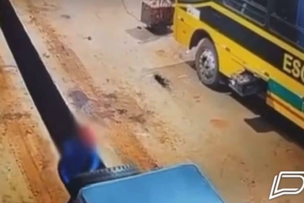 Servidor é flagrado furtando pneus de frota escolar em Tangará da Serra; veja vídeo