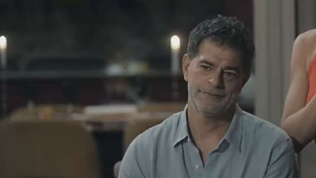 Eduardo Moscovis como Rogério na novela Três Graças