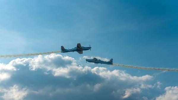 Esquadrilha da fumaça se apresenta em São José