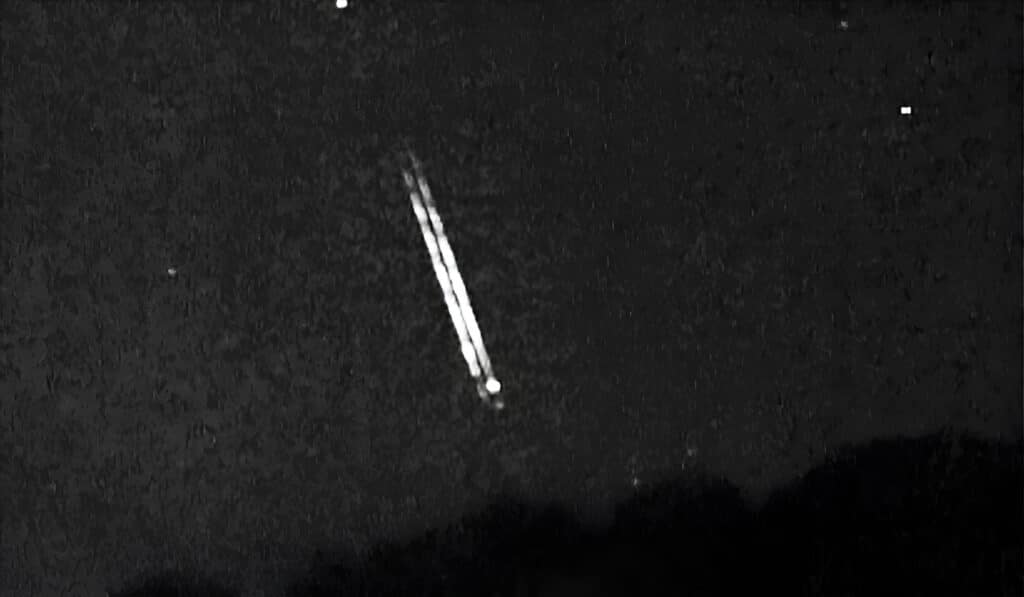 Vídeo mostra meteoro duplo – fenômeno real ou ilusão de ótica?