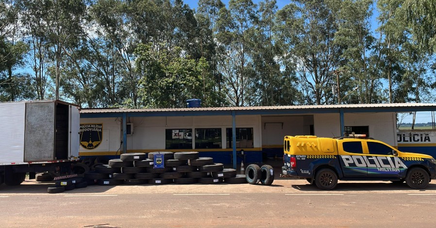 Polícia Militar Rodoviária apreende pneus e cigarros na rodovia MS-164