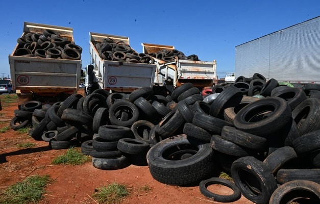 Prefeitura coleta pneus inservíveis na Região Sudoeste no Goiânia + Humana