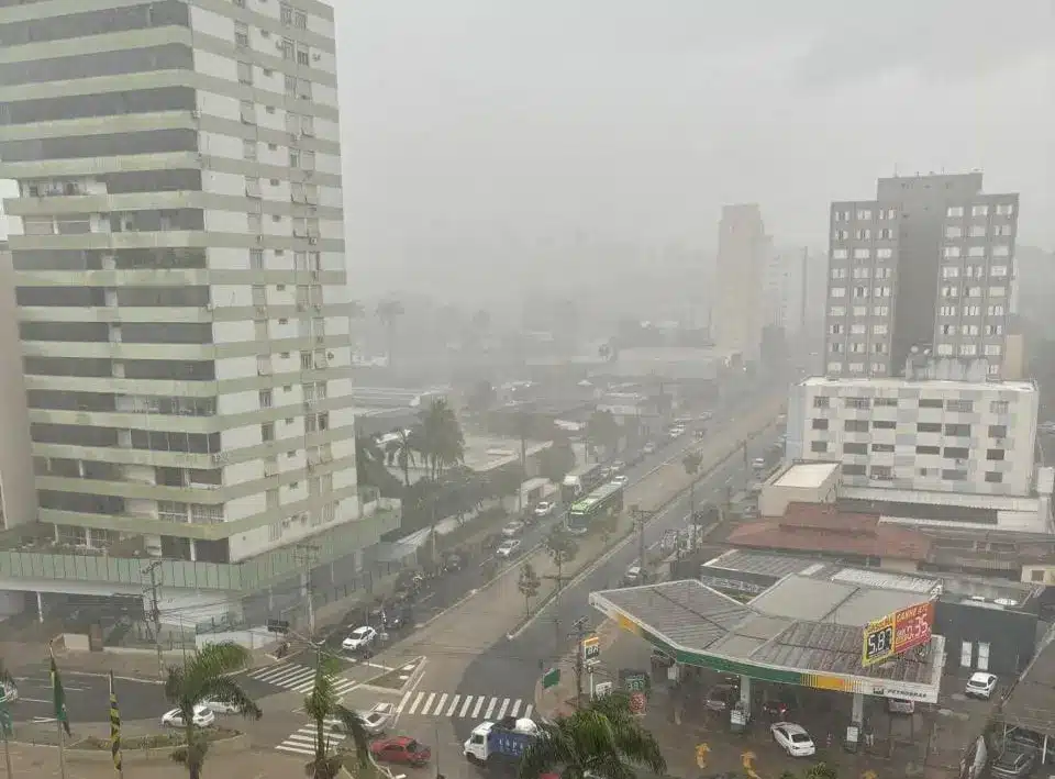 INMET emite alerta amarelo para Goiás por risco de chuvas intensas