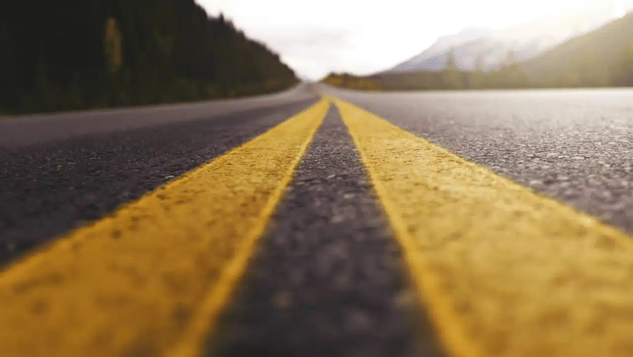 Água na pista ou pneus ruins? Perícia vai determinar de quem é a culpa e a dívida por acidente