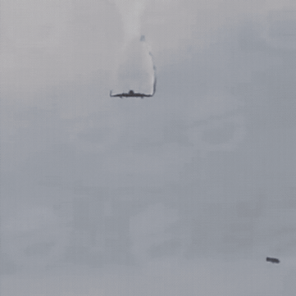 Avião militar turco cai na fronteira entre Geórgia e Azerbaijão; veja vídeo