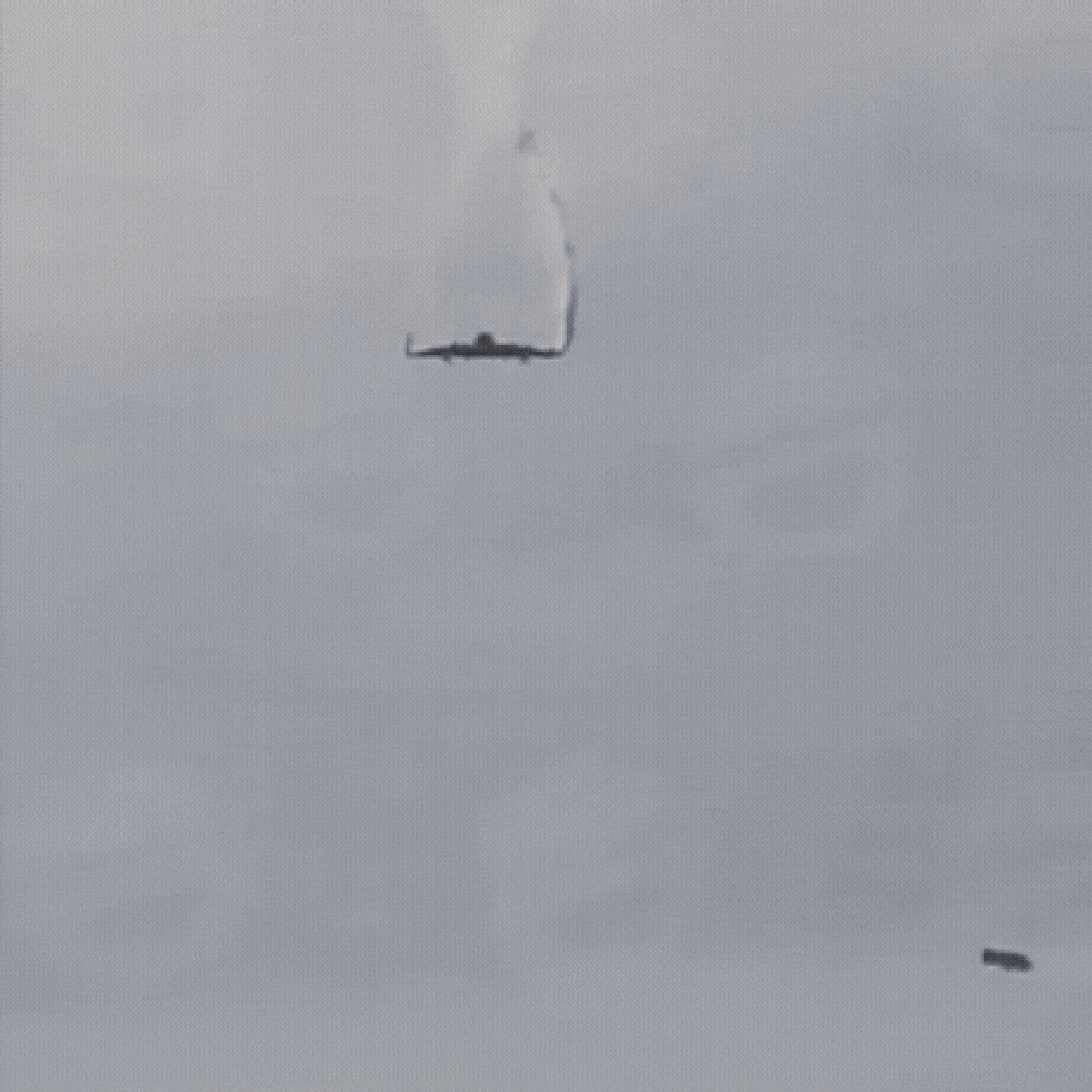 Avião militar turco cai na fronteira entre Geórgia e Azerbaijão; veja vídeo