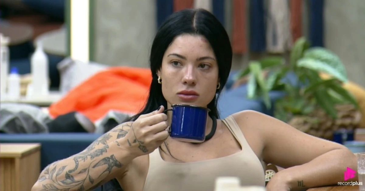 Record toma decisão sobre expulsão de Rayane, Carol e Saory em A Fazenda 17