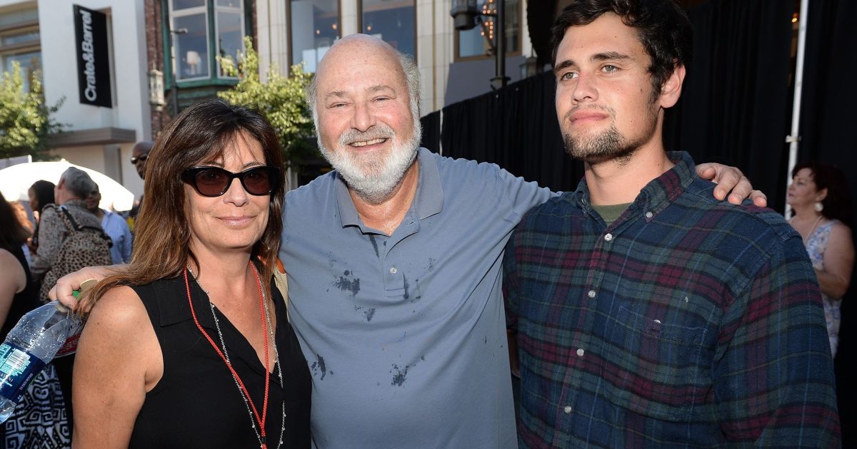 Nick Reiner enfrentará duas acusações de homicídio em 1º grau