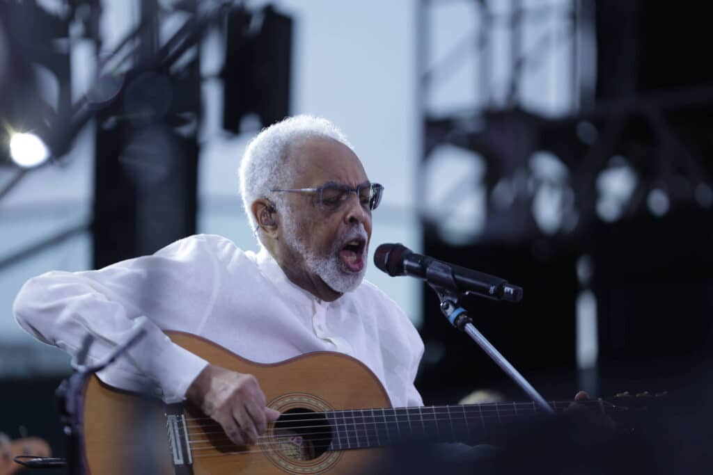 Gilberto Gil em apresentação no Navio Tempo Rei