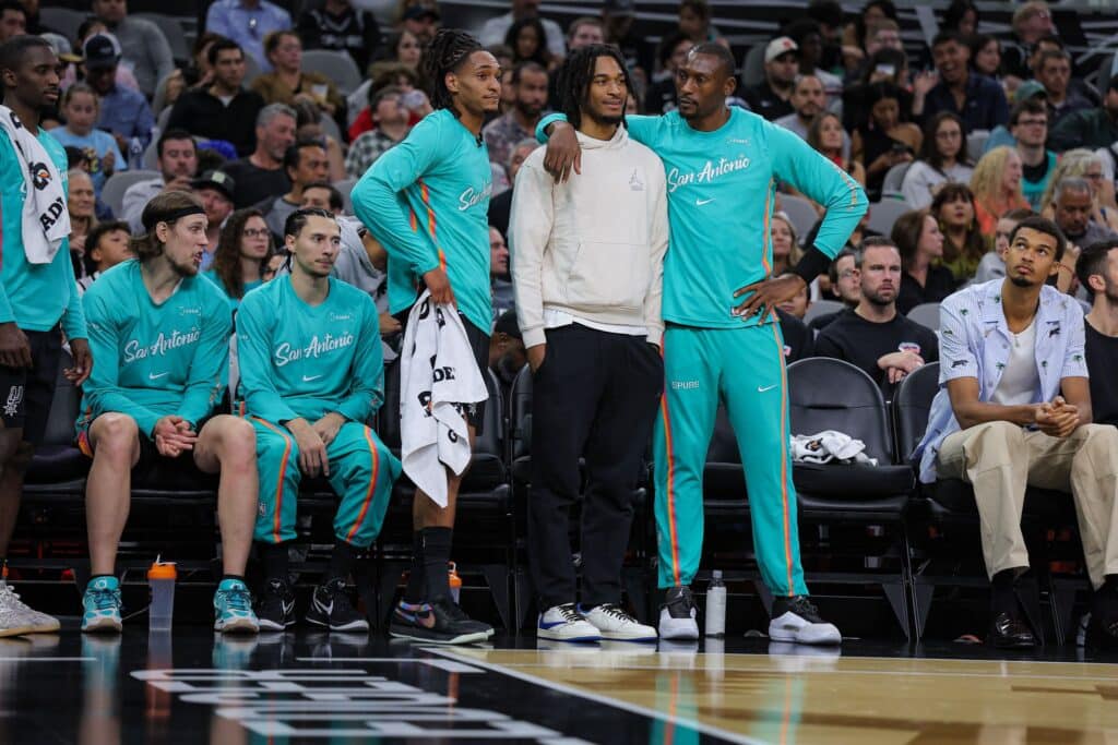 Castle returns to the Spurs as timeline clears up for Wembanyama