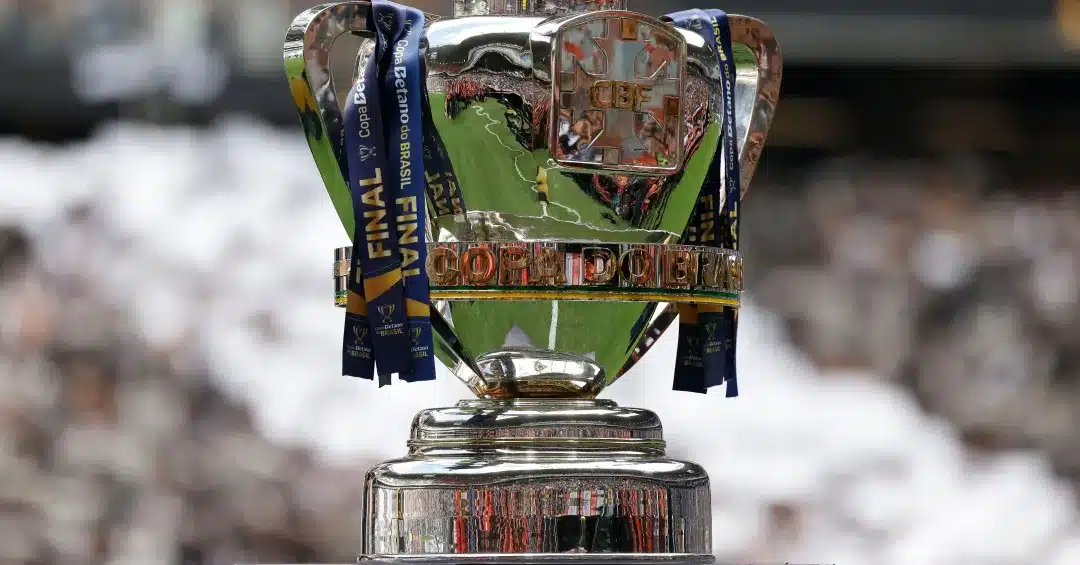 Jogos de hoje, domingo, 14 de dezembro: onde assistir futebol ao vivo e horários