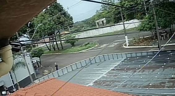 Suspeito de homicídio no Conjunto Cafezal se apresenta à polícia e presta depoimento