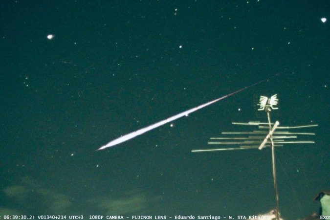 Chuva de asteroides Geminidas em Nova Santa Rita (RS) -  (crédito: Eduardo Santiago/Projeto Exoss)