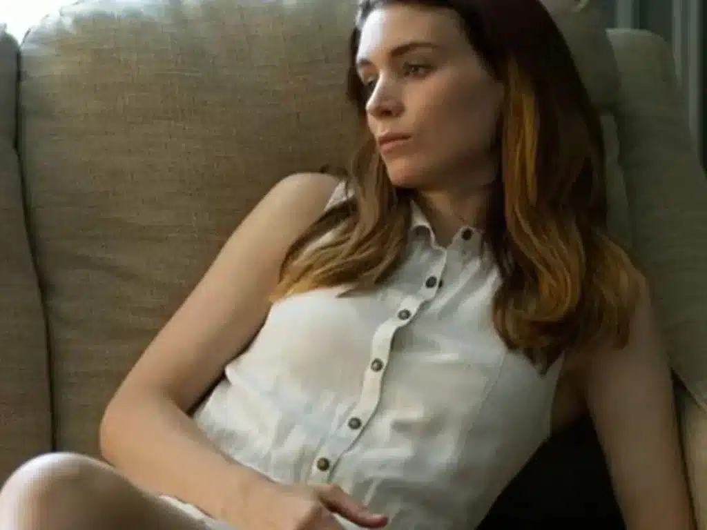 Filme do Prime Video aborda medicamentos, justiça e consequências psicológicas