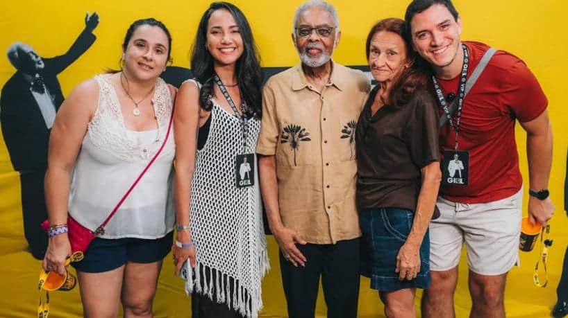 Fã com Alzheimer tem momento especial com Gilberto Gil em Fortaleza