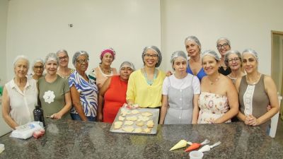 Fundo Social promove curso de biscoitos artesanais de Natal