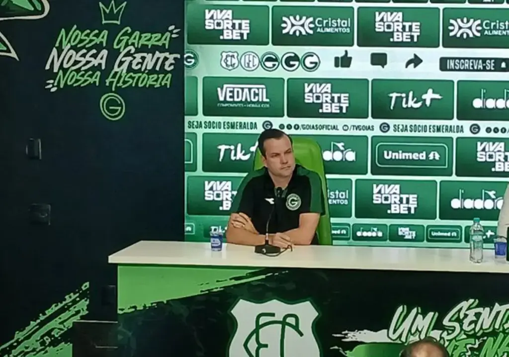 “Títulos marcam, e quero passar pelo Goiás e deixar minha marca”, diz Daniel Paulista em sua chegada ao Goiás