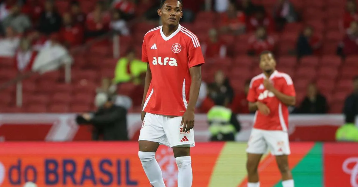 Inter tenta manter Raykkonen e avalia negociação com o Goiás