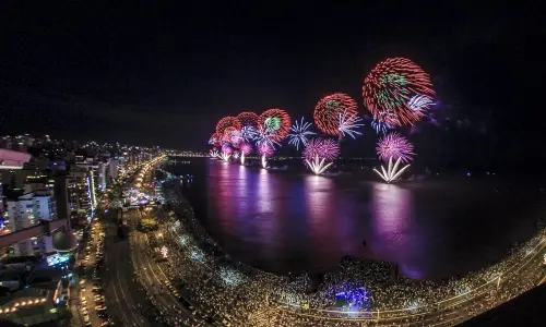 Praias da região se preparam para a virada do ano com shows e queima de fogos - VipSocial ® | Tv Vip ®