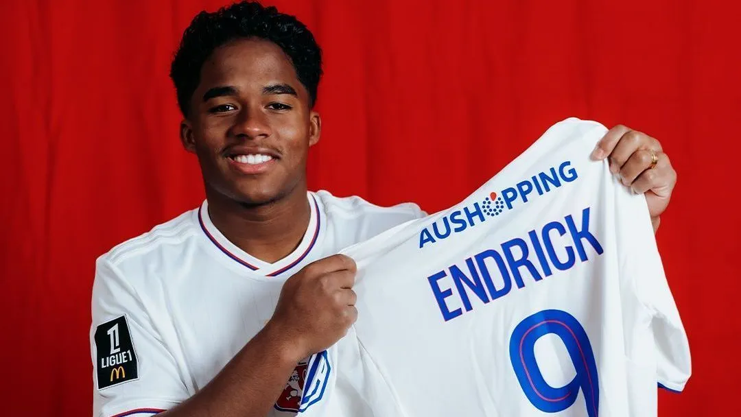 Ídolo do Real Madrid lamenta saída de Endrick: "Foi bem nos poucos minutos"