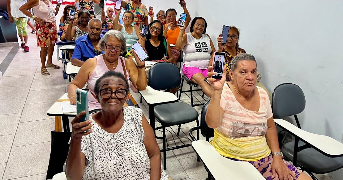 PREFEITURA DE MERITI PROMOVE INCLUSÃO DIGITAL COM O CURSO CONEXÃO 60+