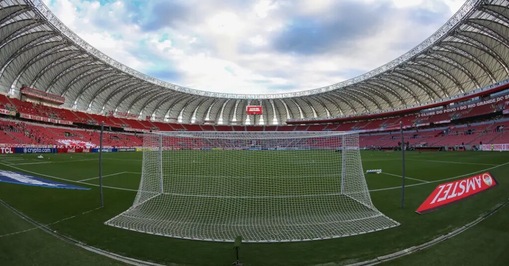 Jogos de hoje, domingo, 7 de dezembro: onde assistir futebol ao vivo e horários