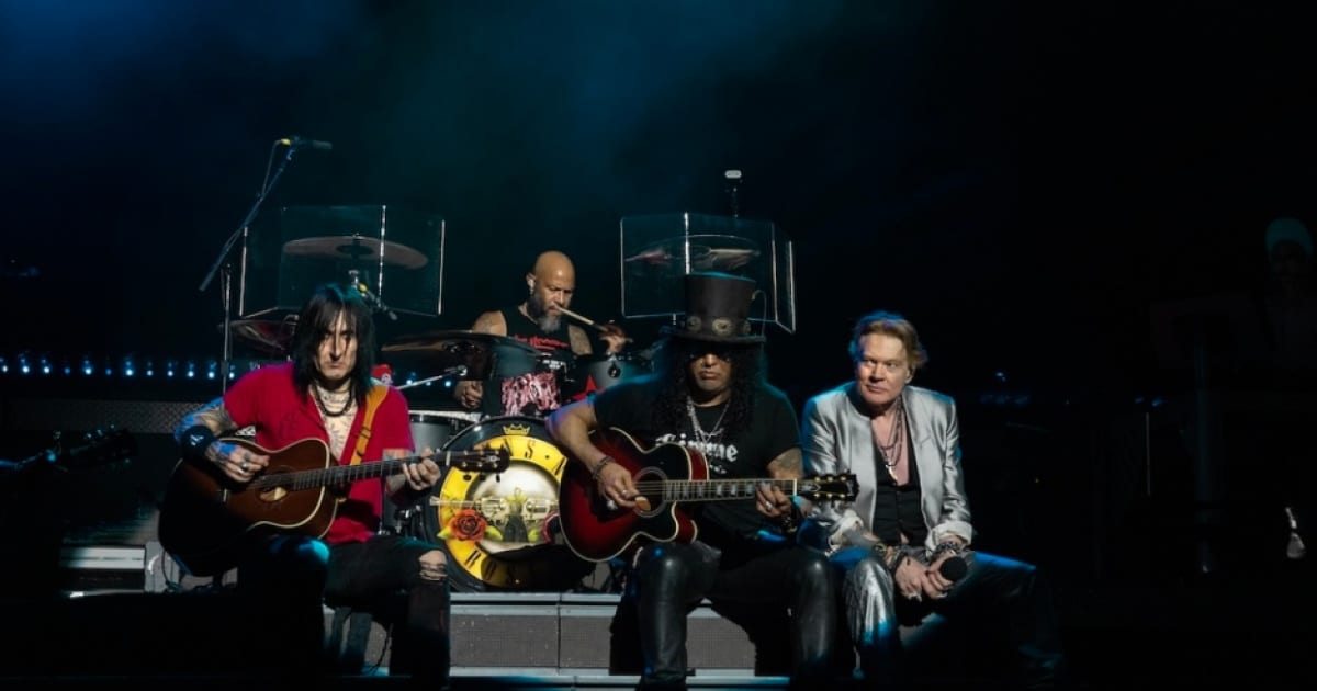 Venda de ingressos para show de Guns N' Roses em Salvador gera longas filas no Shopping da Bahia