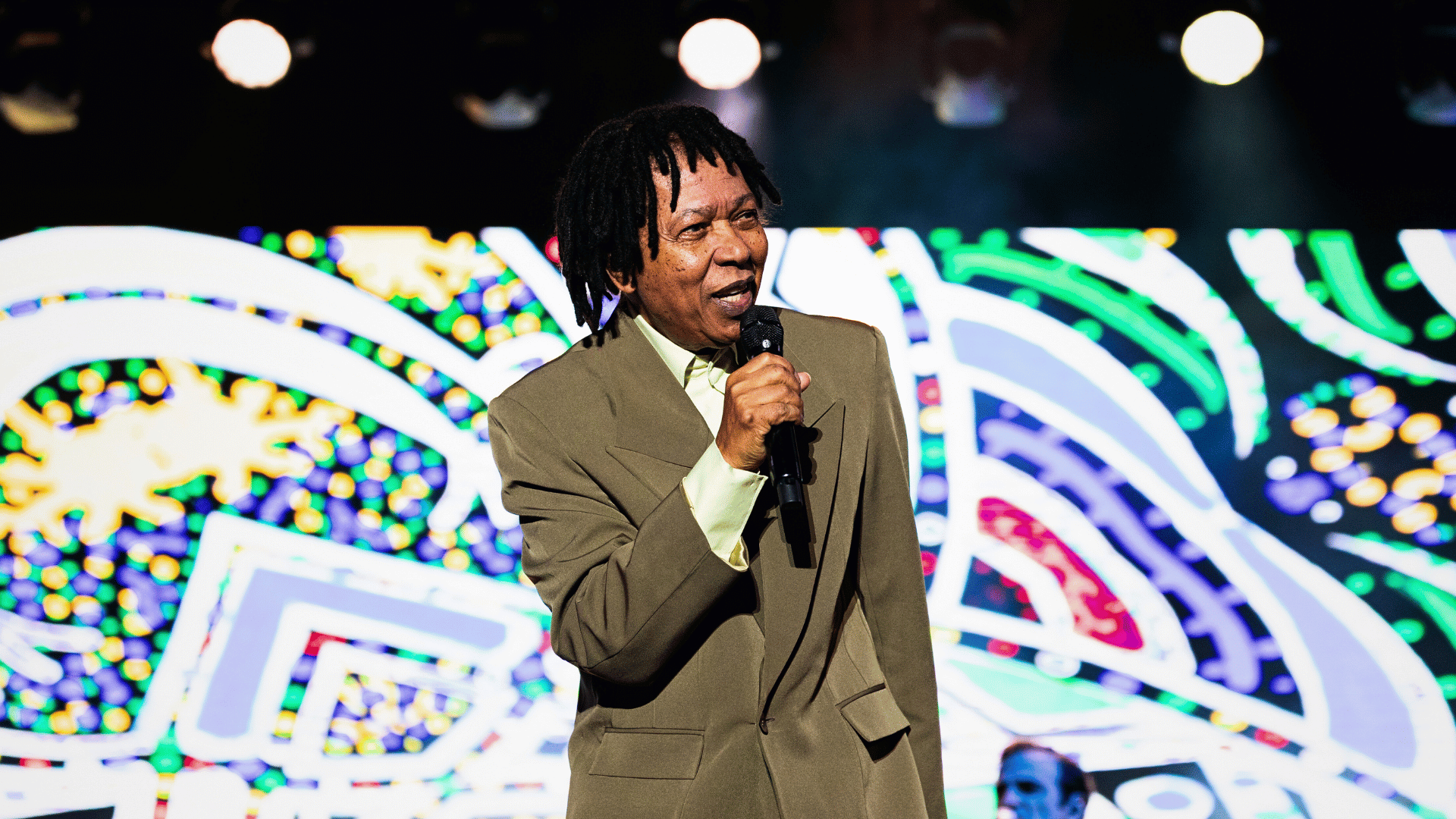 Ingressos para shows de Djavan têm preços a partir de R$ 105