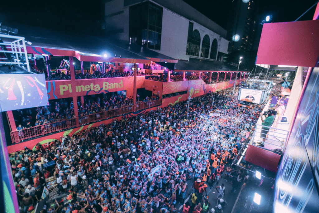 Camarote Planeta Band anuncia programação para o Carnaval 2026 com shows de Péricles, Luiz Caldas, Psirico e mais -