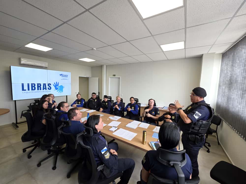 Prefeitura promove curso de Libras para servidores – Prefeitura Municipal de Ponta Grossa