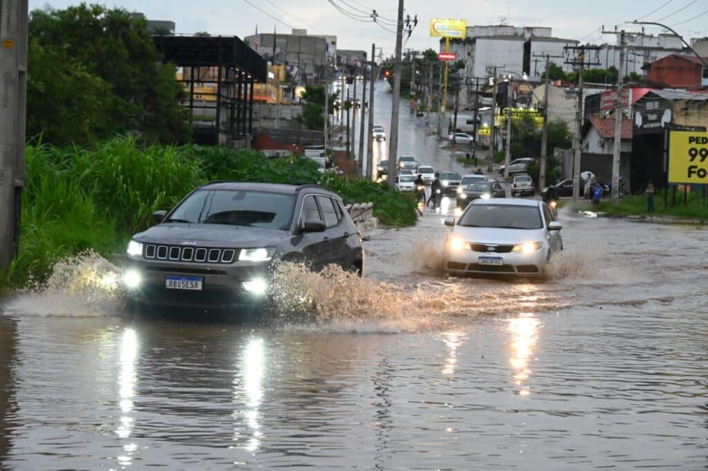 Fotos: Alex Malheiros - Defesa Civil alerta para risco de tempestades em Goiânia nesta semana