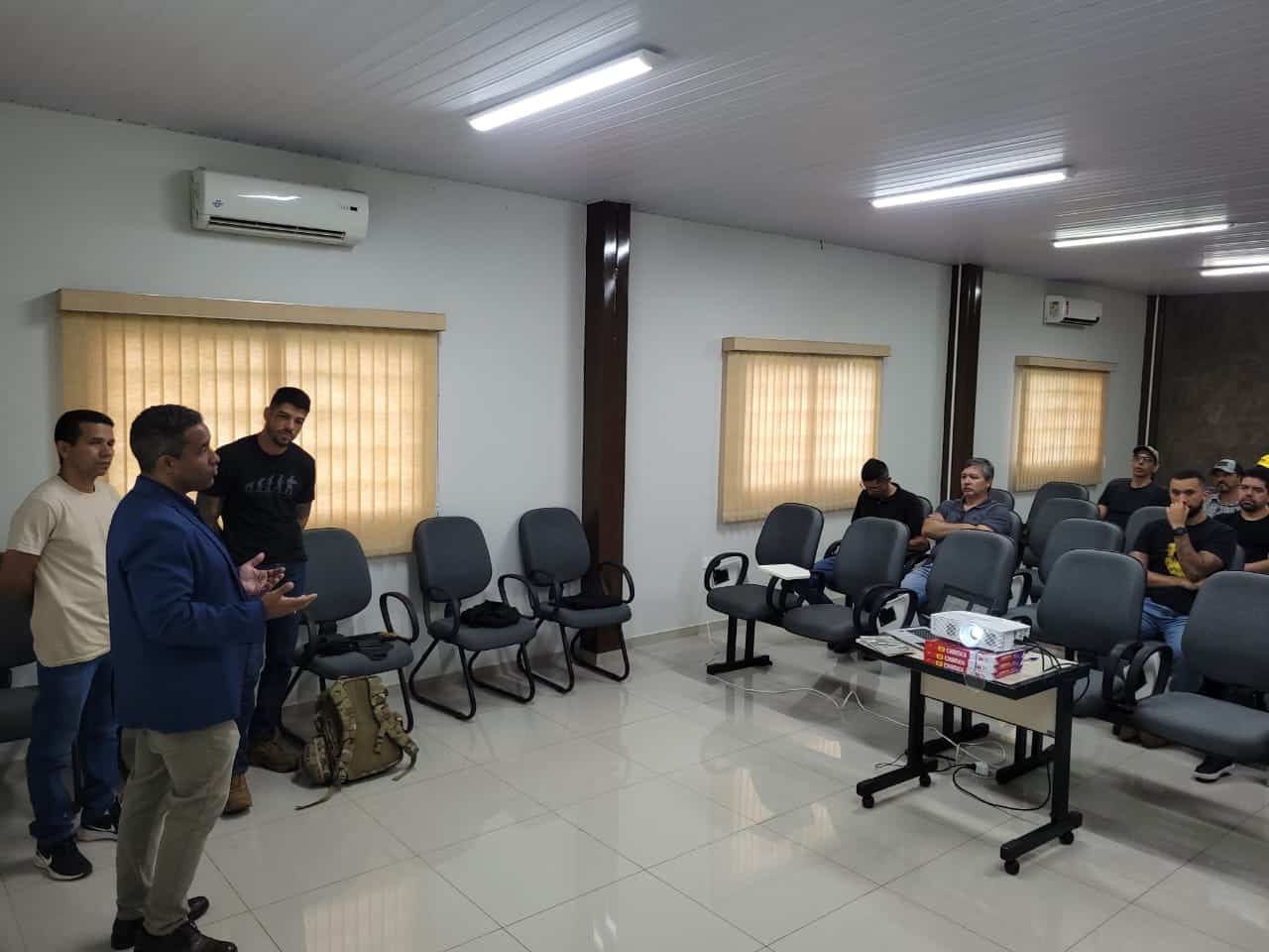 SINPOL-MS Sinpol/MS promove curso “Sobrevivência Armada” para Agentes de Polícia Científica