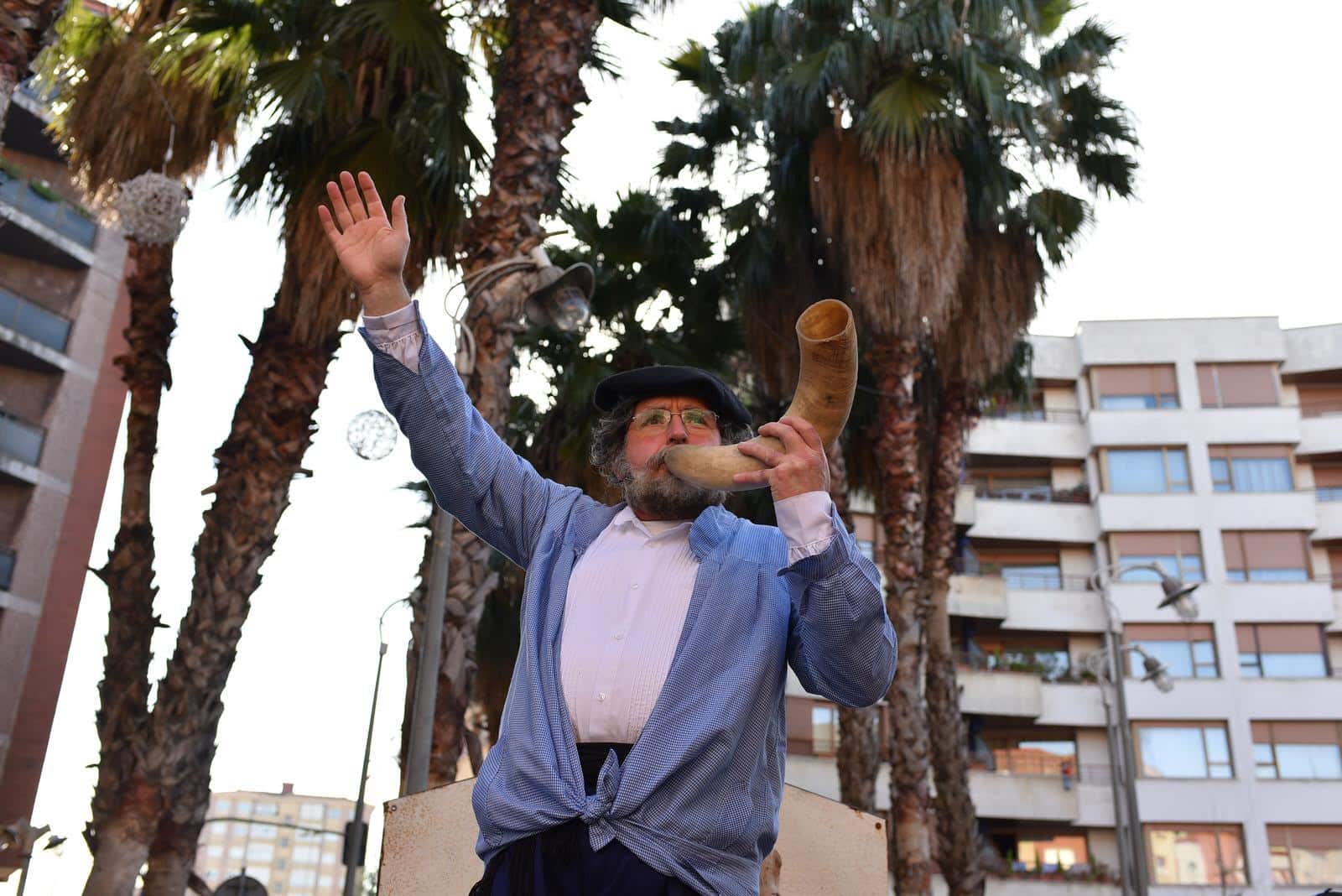 Olentzero llega el 23 de diciembre a las 13.00 horas a Herriko Plaza y su desfile es el 24 a las 18.00 desde San Vicente